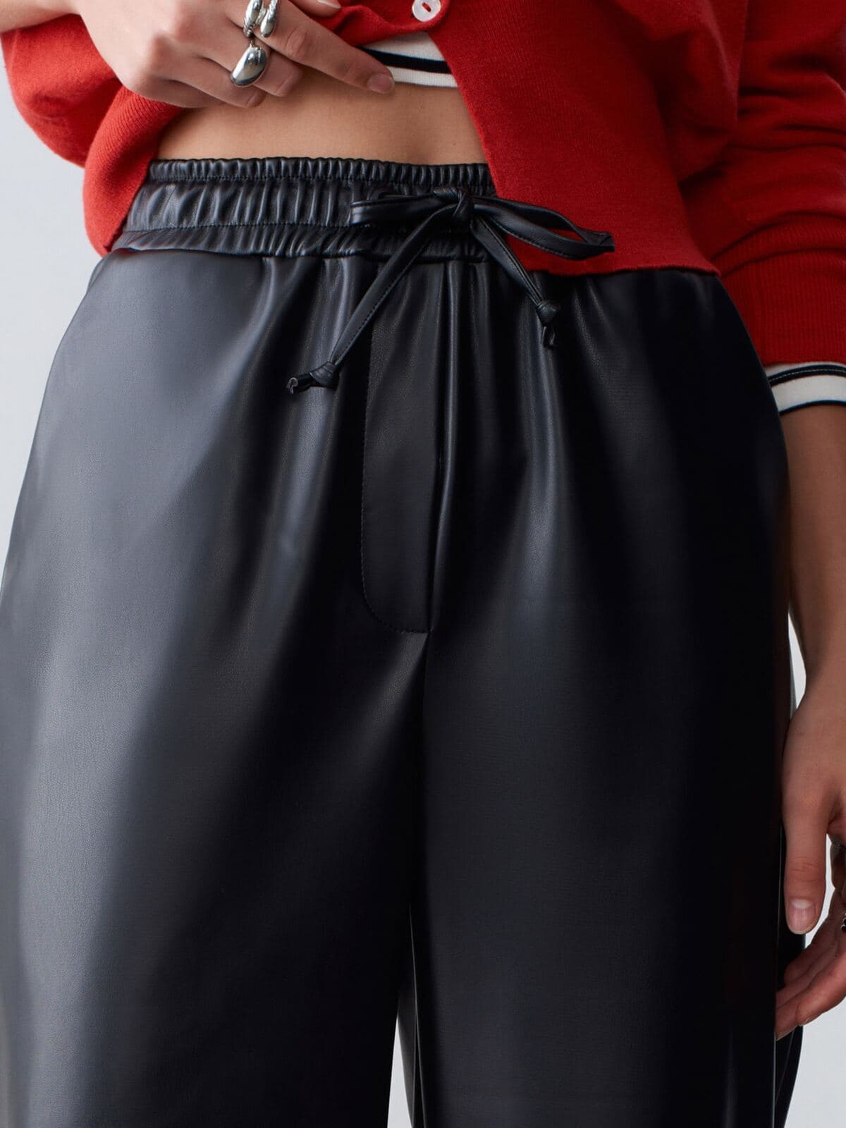 Deri Görünümlü Jogger Pantolon 3